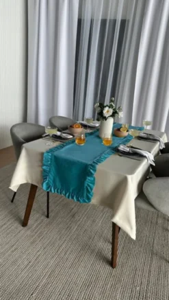 Bieżnik 40 x 160 Dekoracyjny z Falbankami Ligia 08