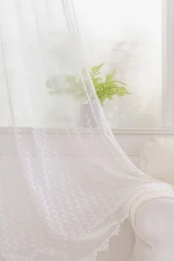 Firana Dekoracyjna 145 x 250 Przelotka Cruz Woal02