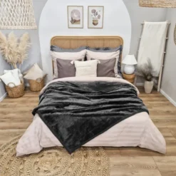 Koc 160 x 200 Akrylowy Jednolity Ciepły Yasemin 05