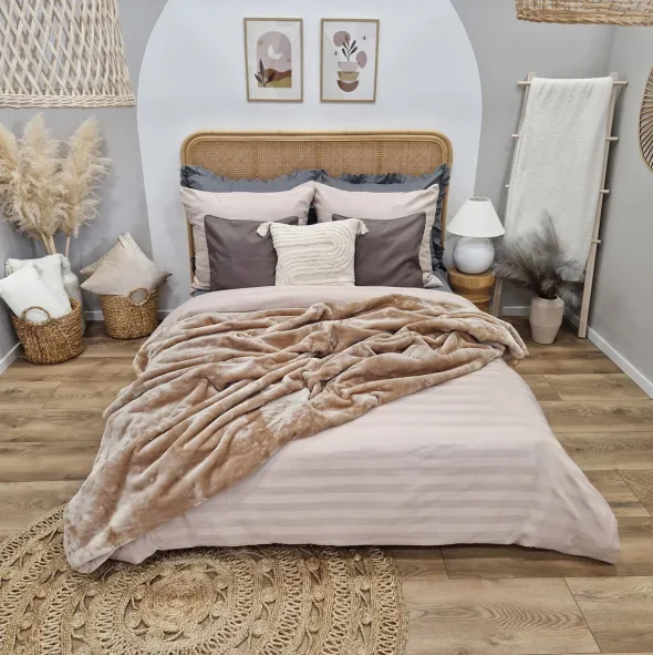 Koc 160 x 200 Akrylowy Jednolity Ciepły Yasemin 01
