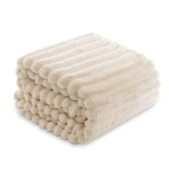 Koc 160 x 200Mikrofibra Tłoczona Pasy Nuvio 01