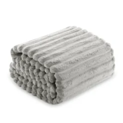 Koc 200 x 220Mikrofibra Tłoczona Pasy Nuvio 02