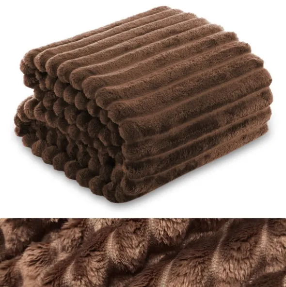 Koc 160 x 200Mikrofibra Tłoczona Pasy Nuvio 07