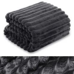 Koc 160 x 200Mikrofibra Tłoczona Pasy Nuvio 03