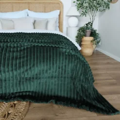 Koc 200 x 220Mikrofibra Tłoczona Pasy Nuvio 10