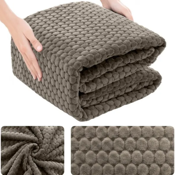 Koc 200 x 220 Mikrofibra Tłoczona Pluszowa Ala Koła 3D 03