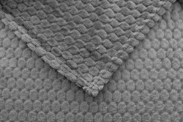 Koc 200 x 220 Mikrofibra Tłoczona Pluszowa Ala Koła 3D 06