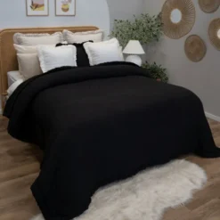Narzuta 200 x 220 Pikowana Z Falbaną Celia 02