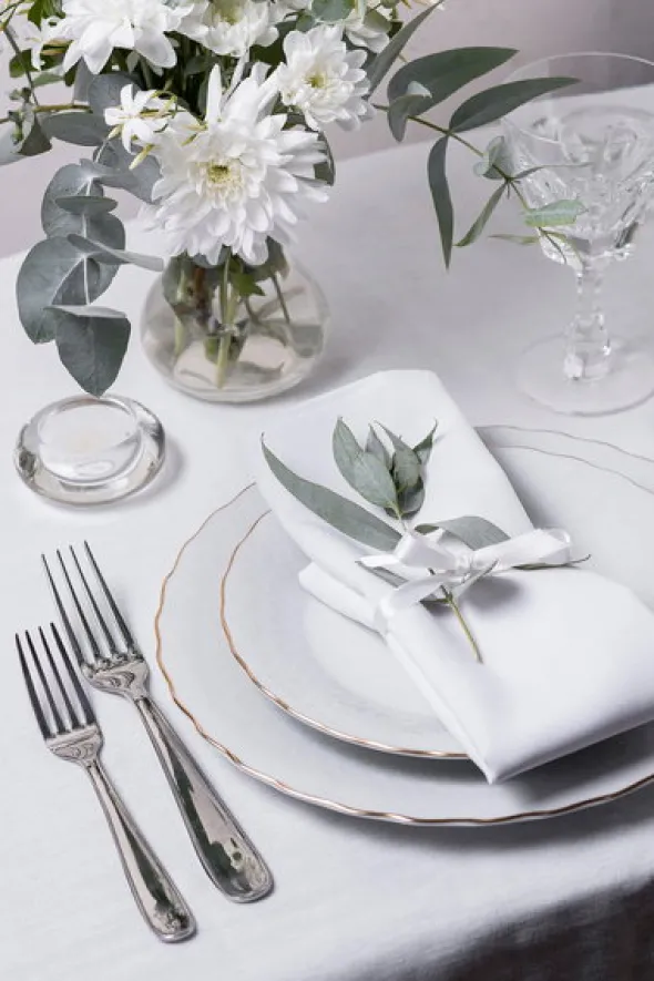 Obrus 150x350 Plamoodporny Klasyczny Elegant Biały
