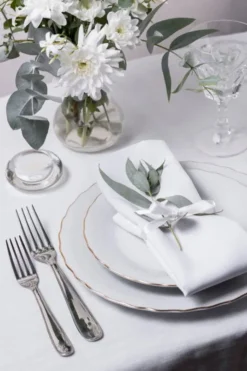 Obrus 140x400 Plamoodporny Klasyczny Elegant Biały