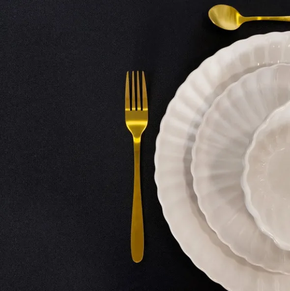 Obrus 140 x 200 Plamoodporny z Mereżką Hanah 002