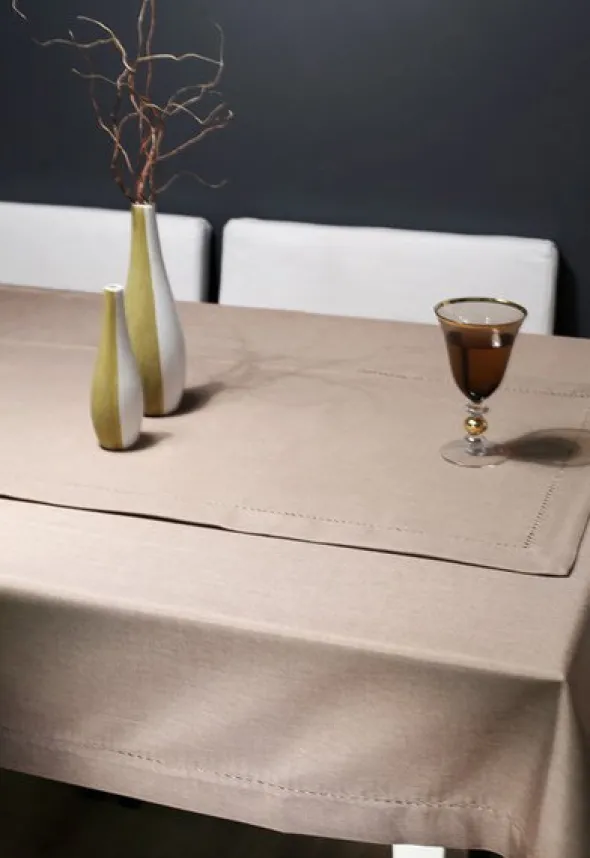 Obrus 130 x 160 Plamoodporny z Mereżką wz. 240_Beż