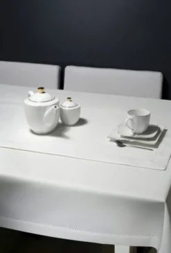 Obrus 140 x 400 Plamoodporny z Mereżką wz. 240_Bia