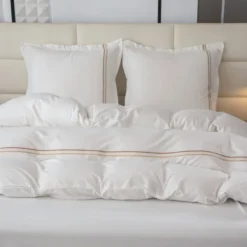 Pościel 140 x 200 2cz Gładka Z Haftem Lumera 01
