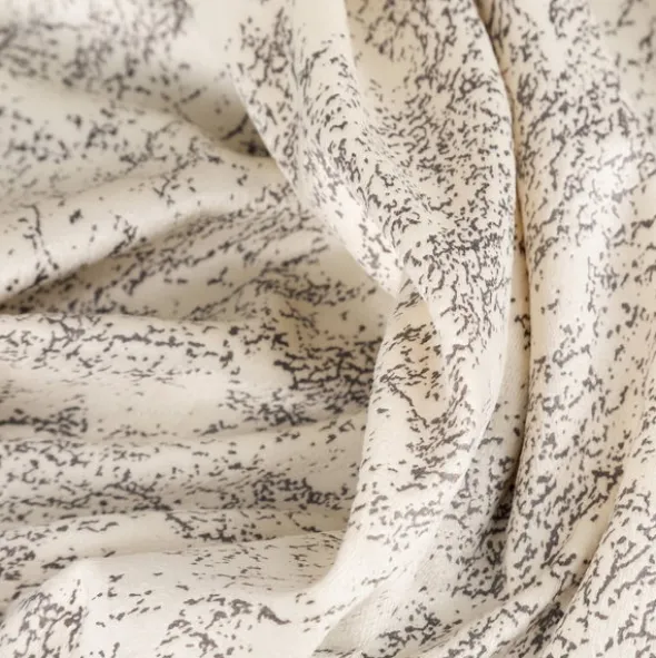 Zasłona 140 x 270 Dekoracyjna Velvet Rivia Krem